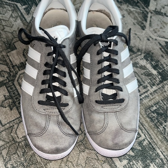 Adidas men’s Gazelle Sneakers size 8 - Picture 4 of 9